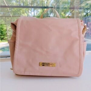 PINK DIAPER BAG //💯🌺 // PETUNIA PICKLE BOTTOM//🌸🌸🌺⭐️ INCLUDES CHANGING PAD